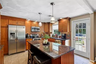 21 Wysteria Ln, Cumberland, RI 02864 - Photo 8
