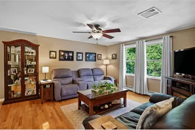 21 Wysteria Lane, Cumberland, RI 02864 - Photo 6