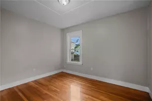 207 Oakland Ave, Providence, RI 02908 - Photo 22