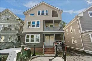 207 Oakland Ave, Providence, RI 02908 - Photo 2