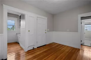 207 Oakland Ave, Providence, RI 02908 - Photo 18