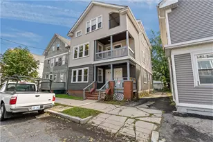 207 Oakland Ave, Providence, RI 02908 - Photo 1