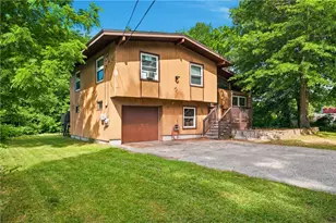 36 Wentworth St, North Providence, RI 02904 - Photo 30