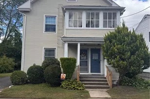 71 Rowe Ave, Pawtucket, RI 02861 - Photo 2