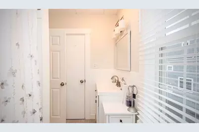 191 Coggeshall Avenue #3, Newport, RI 02840 - Photo 2