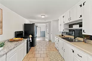 657 Danielson Pike, Scituate, RI 02857 - Photo 12