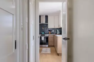 9 Dearborn St, Newport, RI 02840 - Photo 24