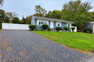 31 Regina Dr, Johnston, RI 02919 - Photo 4