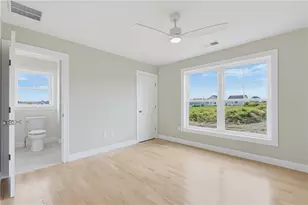 153 Revolution Wy, Middletown, RI 02840 - Photo 28