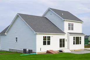 153 Revolution Wy, Middletown, RI 02840 - Photo 16