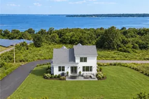 153 Revolution Wy, Middletown, RI 02840 - Photo 12