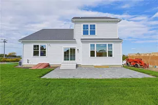 153 Revolution Wy, Middletown, RI 02840 - Photo 22