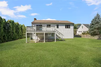 11 Renfrew Avenue, Middletown, RI 02842 - Photo 4
