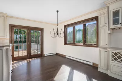 11 Renfrew Avenue, Middletown, RI 02842 - Photo 14