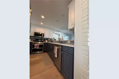 62 Memorial Boulevard, Newport, RI 02840 - Photo 16
