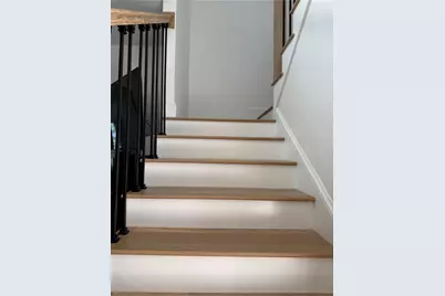 62 Memorial Boulevard, Newport, RI 02840 - Photo 22