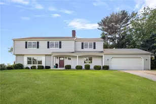 65 Sunrise Dr, Portsmouth, RI 02871 - Photo 2
