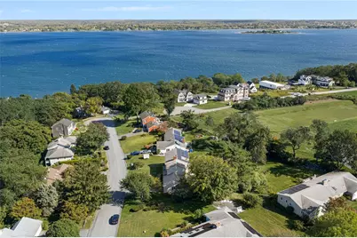 65 Sunrise Drive, Portsmouth, RI 02871 - Photo 4