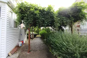 69 Emanual St, North Providence, RI 02911 - Photo 16
