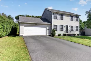112 Greenwich Ave, Warwick, RI 02886 - Photo 2