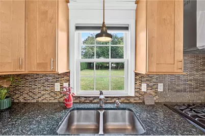 112 Greenwich Avenue, Warwick, RI 02886 - Photo 6