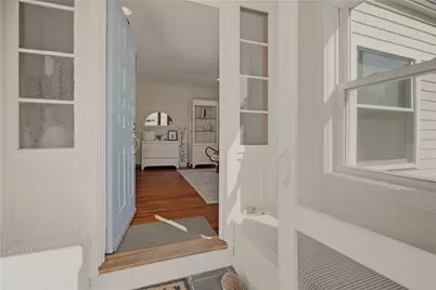 91 Easton Avenue, Portsmouth, RI 02871 - Photo 2
