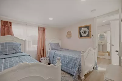 91 Easton Avenue, Portsmouth, RI 02871 - Photo 30