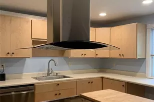 1776 Mendon Rd, Woonsocket, RI 02895 - Photo 4