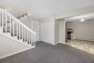 131 Kenyon Ave, Warwick, RI 02886 - Photo 6