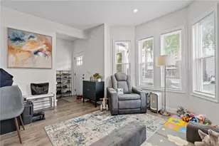 118 Pitman St, Providence, RI 02906 - Photo 8