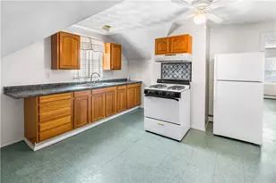 21 Berkley St, Providence, RI 02908 - Photo 24