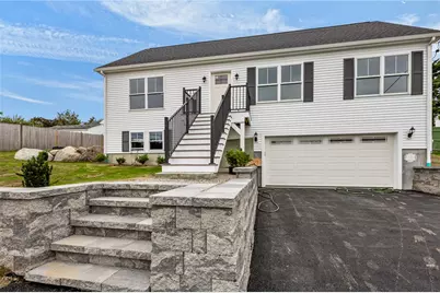 121 Robert Gray Avenue, Tiverton, RI 02878 - Photo 2