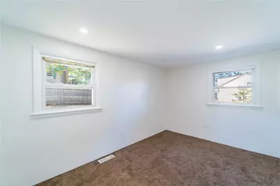 26 Fornelli Street, West Warwick, RI 02893 - Photo 10