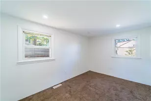 26 Fornelli St, West Warwick, RI 02893 - Photo 10