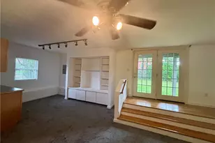 14 West St, Bristol, RI 02809 - Photo 2