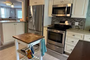 4 Hammond St, Newport, RI 02840 - Photo 1