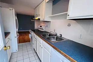 93 Grand View Dr, Warwick, RI 02886 - Photo 8