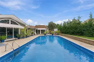 21 Lawnacre Dr, Cranston, RI 02920 - Photo 12