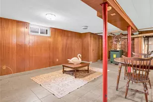 33 Governor St, Cranston, RI 02920 - Photo 16