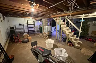 110 Park View Blvd, Cranston, RI 02910 - Photo 30