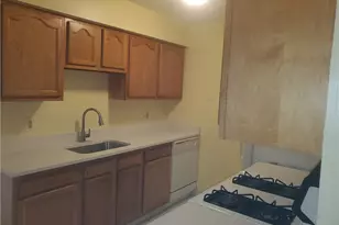 132 Fordson Ave, Cranston, RI 02910 - Photo 10