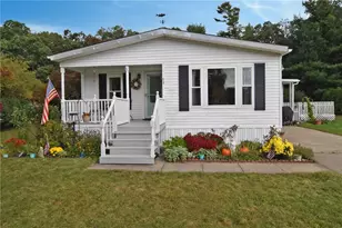 19 Healey Brook Ct, South Kingstown, RI 02879 - Photo 2