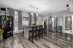 628 Cumberland Hill Rd, Woonsocket, RI 02895 - Photo 8