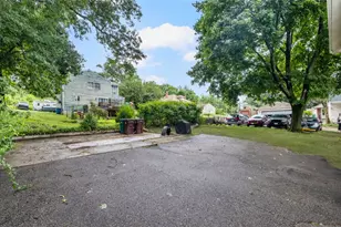 628 Cumberland Hill Rd, Woonsocket, RI 02895 - Photo 38