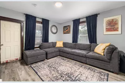 628 Cumberland Hill Road, Woonsocket, RI 02895 - Photo 4