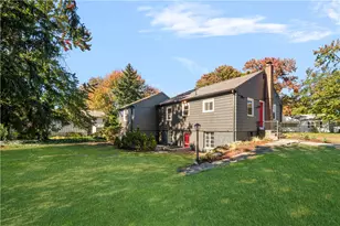 330 Manolla Ave, Warwick, RI 02888 - Photo 30