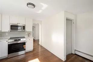 330 Manolla Ave, Warwick, RI 02888 - Photo 6
