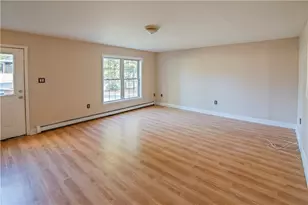 281 Swan St, Providence, RI 02905 - Photo 8