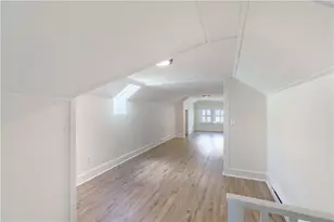 26 Berlin St, Providence, RI 02908 - Photo 14