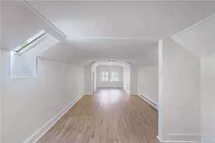 26 Berlin St, Providence, RI 02908 - Photo 16